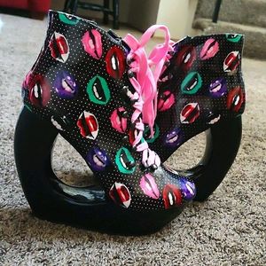 Iron Fist RAT BABY Colorful Lips 5.5" Heel Wedges